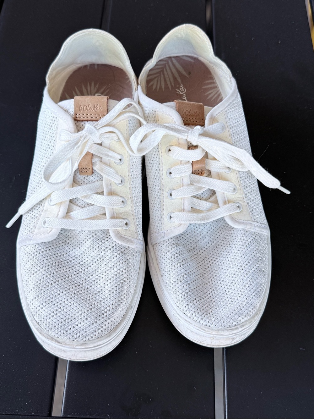 OluKai Pehuea Lī women's sneakers, 9, like new